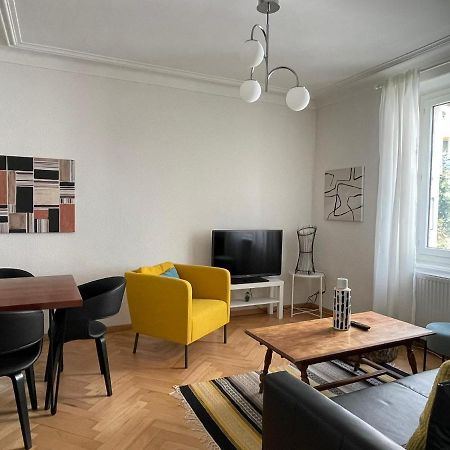 Appartement LUNA avec parking couvert privé Le Locle Exterior foto